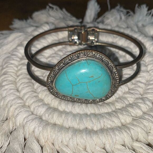 Triangle Rugged Stunning Turquoise Hollow Design Snap Bangle Bracelet Boho - Picture 1 of 6
